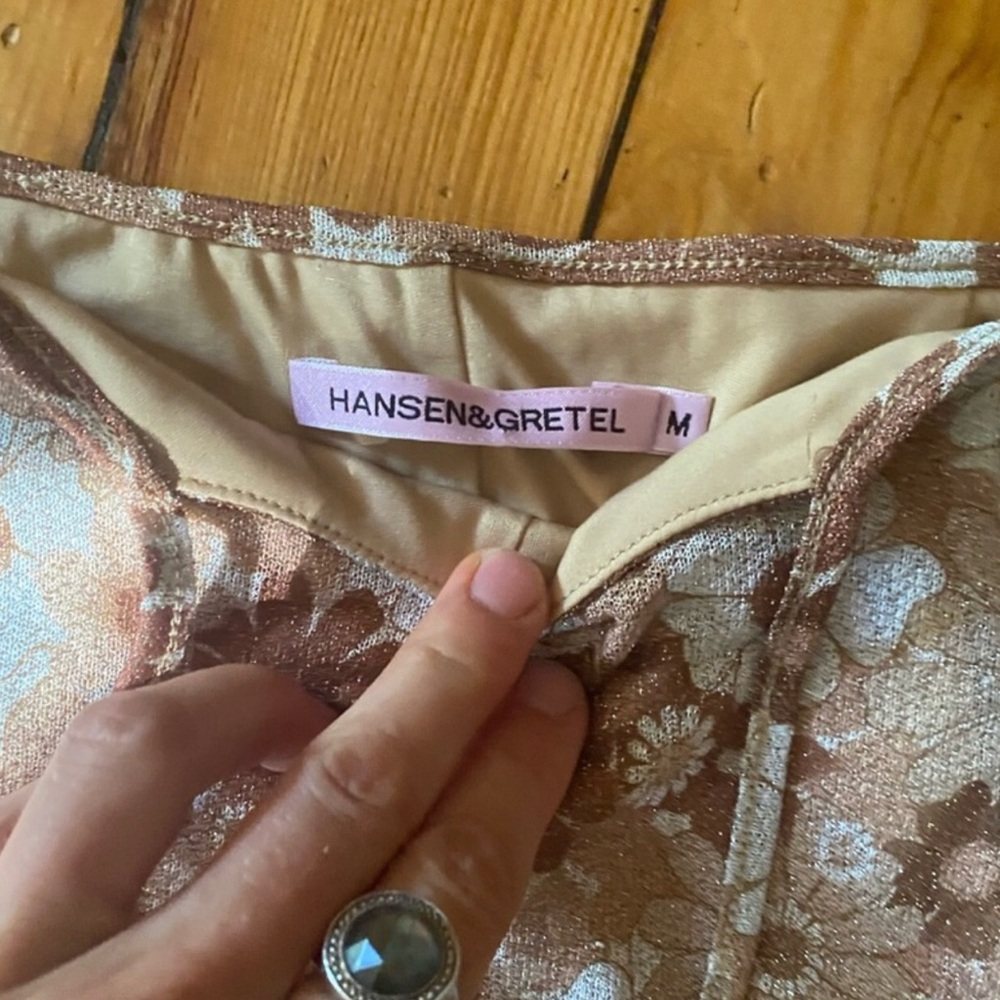 Hansen and Gretel Tova brown floral metallic retro pants. - Picture 5 of 9